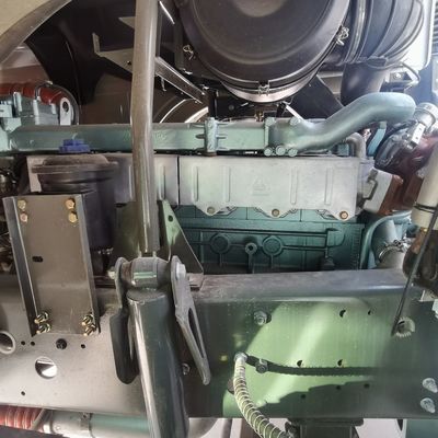 1024.00cm * 250.00cm * 345.00cm Zware betonmixer met banden en hydraulisch stuur