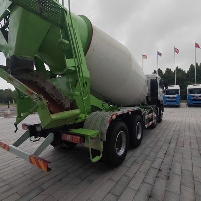 Draagbare cementmengtruck met hydraulisch stuur en krachtondersteuning