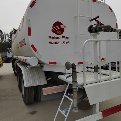 Sinotruk Chassis 20tons Gebruikte HOWO 6X4 Waterlevering Truck Watertanker Truck met band