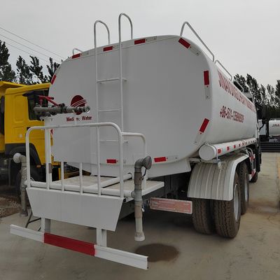Sinotruk Chassis 20tons Gebruikte HOWO 6X4 Waterlevering Truck Watertanker Truck met band