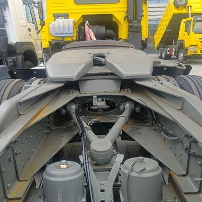 Economisch aandrijfwiel 6×4 Diesel tractor hoofd HOWO6X4 Trac met verbeterde efficiëntie