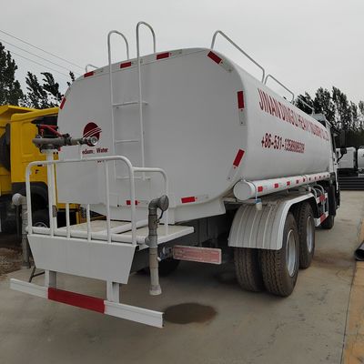 Sinotruk waterleveringswagen met onderstel voor het vervoer van veilig drinkwater