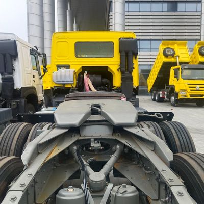 Zware trekkerkop HOWO6X4 Trac met stuurstoel met luchtophanging
