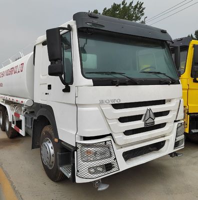 Sinotruk HOWO 6X4 15000L 2000m sup3 Drinkwaterverzorging