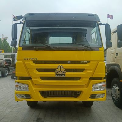Paardenkracht 351-450 pk aangepast HOWO Diesel Truck Head voor het slepen van Semi Trailers