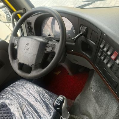 Vervoer met buisloze banden Gebruikte HOWO trekkerkop en 351-450 pk