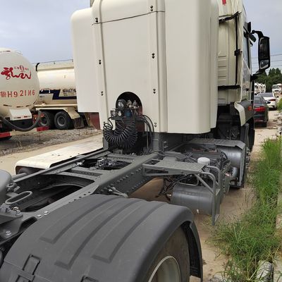 Persoonlijke pakketgrootte HOWO N 440/460HP 6X4 LNG/CNG-tractoren voor vrachtvervoer