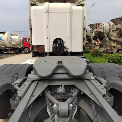 Persoonlijke pakketgrootte HOWO N 440/460HP 6X4 LNG/CNG-tractoren voor vrachtvervoer