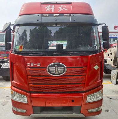 Economisch FAW Jiefang J6p Gas 6X4 tractie transport vrachtwagen met motorcapaciteit&gt; 8L