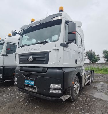 Trekking met zware vrachtwagen Sinotruk Sitrak CNG Truck Op maat gemaakte aanvraag en verzending