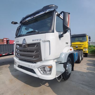 Materiaal van koolstofstaal HOWO Duurzaam tractor Gebruikte vrachtwagen 6500.000kg Pakket Bruto gewicht