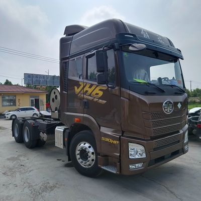 Vervoertruck 4*2 met handgestuurde transmissie met bevrijding Jh6 en krachtondersteuning