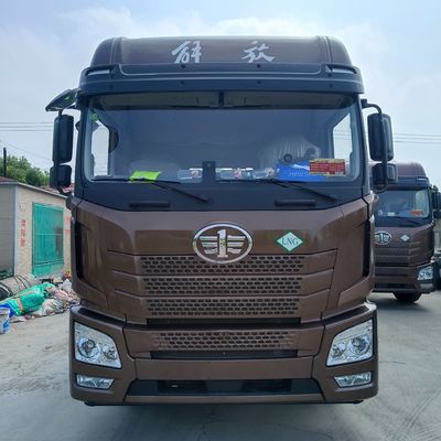 Nationale zware vrachtwagen LNG-tractor Vervoersvoertuig met buisloze banden
