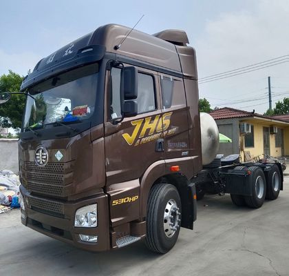 630 pk buisloze besturing gastractor aanhangwagen vrachtwagen 6 * 4 met koolstofstaal vrachtdoos