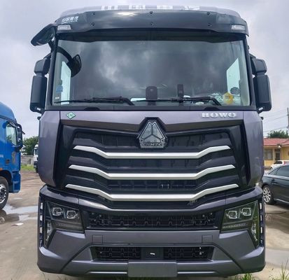 2024 HOWO Max LNG540HP Automatische transmissie trekkertruck met buisloze banden