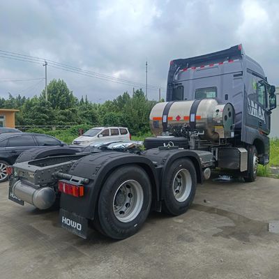 2024 Sinotruk HOWO LNG-tractorkop voor langeafstandsvervoer Grootte 7,81m*2,53m*3,98m